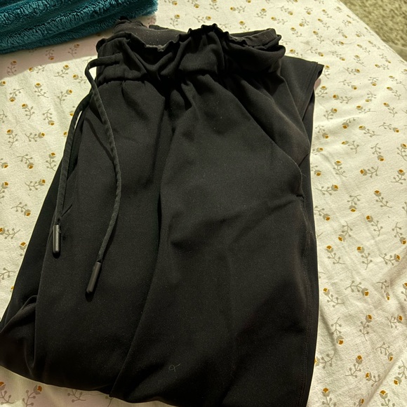 Lululemon On the Fly Jogger - Picture 5 of 6